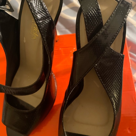 Size 7 Fredricks of Hollywood sexy heels - Picture 3 of 6